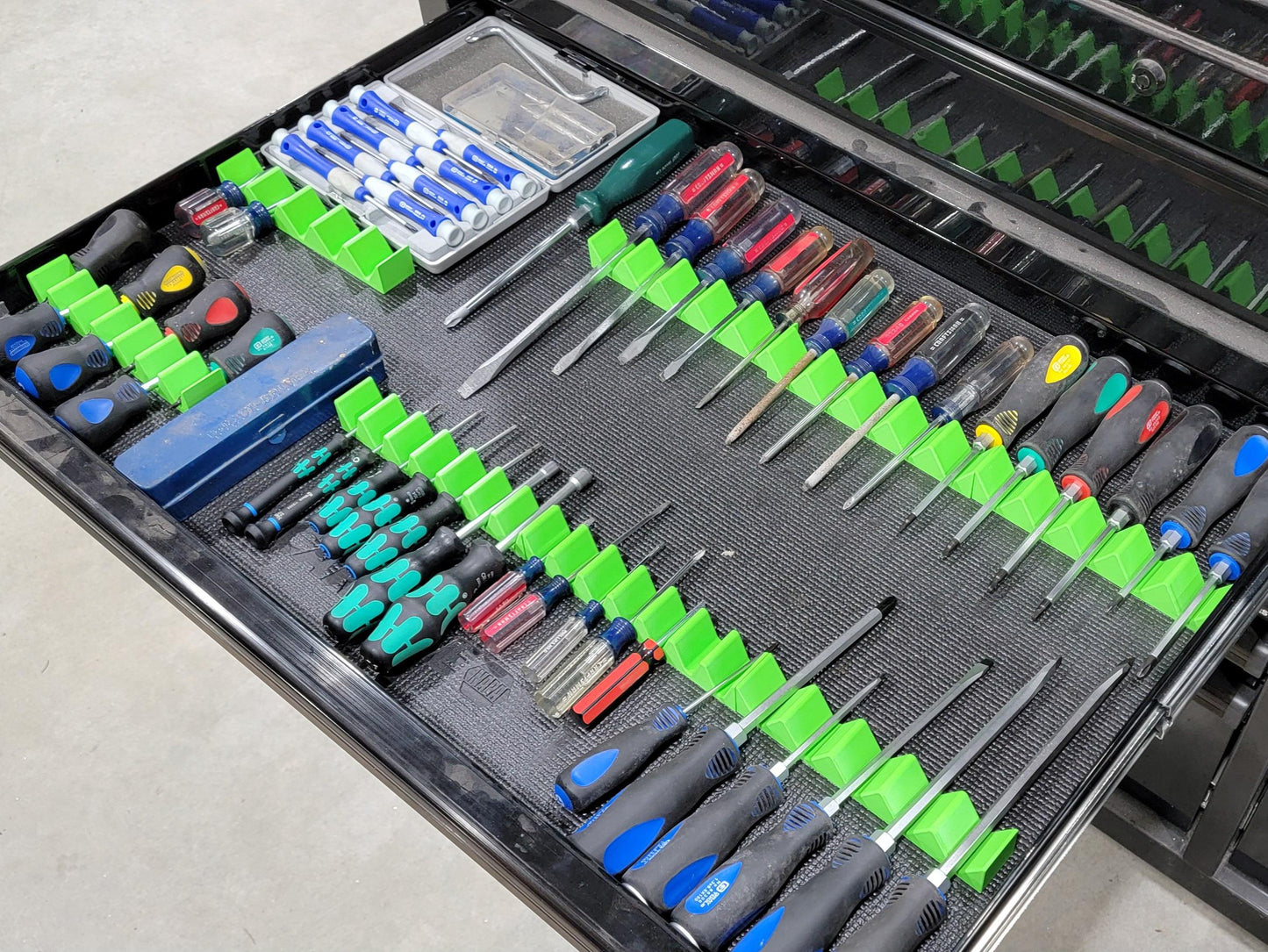 Magnetic Screwdriver Organizer – Modular Toolbox Organization