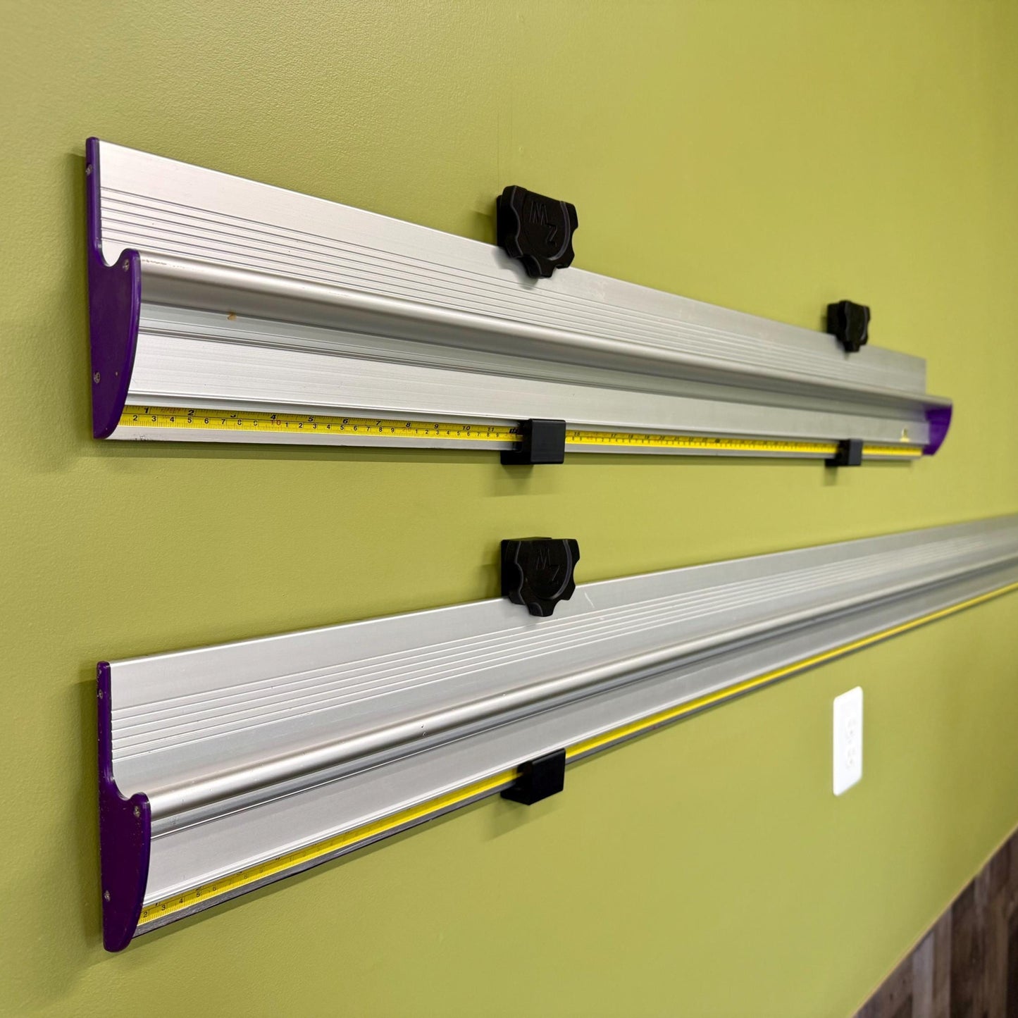 US Cutter Mondo Vinyl Trimmer Mount – Quick-Release Storage Rack