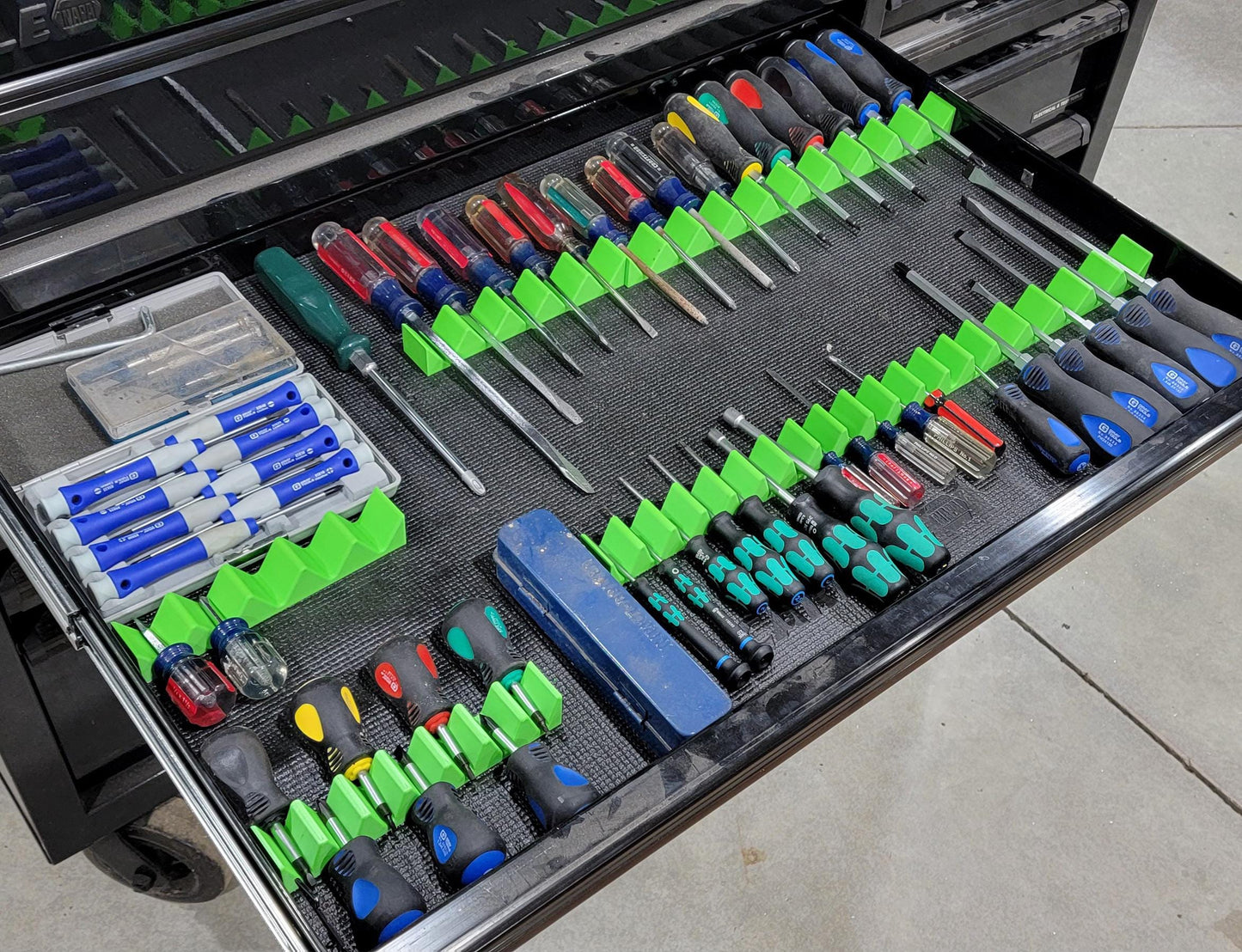 Magnetic Screwdriver Organizer – Modular Toolbox Organization